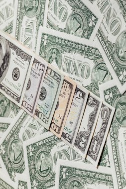 Para para, euro ve Amerikan dolar para birimi.