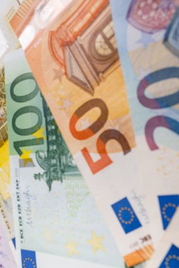 Para para, euro ve Amerikan dolar para birimi.