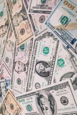 Para para, euro ve Amerikan dolar para birimi.