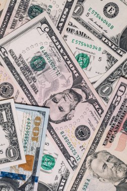 Para para, euro ve Amerikan dolar para birimi.