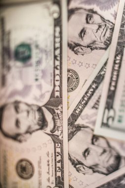 Para para, euro ve Amerikan dolar para birimi.