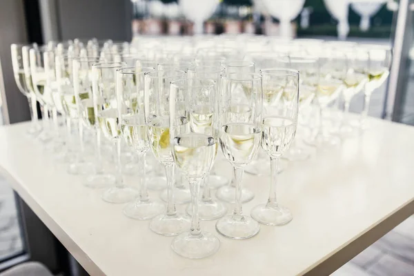 Gläser Mit Champagner Neujahrsfeier Mit Champagner — Stockfoto