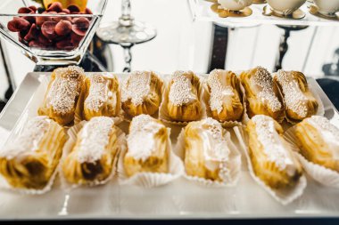 Kutlama masa, Ziyafet tablo çikolata ile.