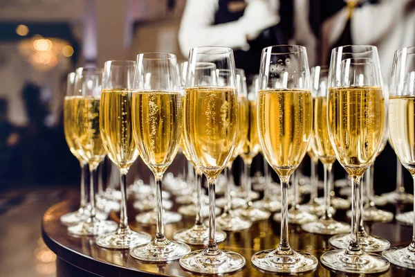 Copos Champanhe Celebração Ano Novo Com Champanhe — Fotografia de Stock