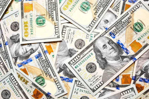 Para kapatın. Amerikan Doları ve euro faturaları.