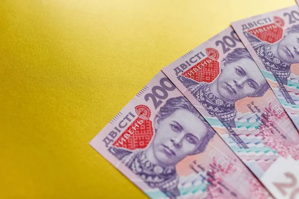 Ukrayna parası. Ukrayna Hrivniaları 'nın banknotu. 200 Hryvnia banknotunun geçmişi.
