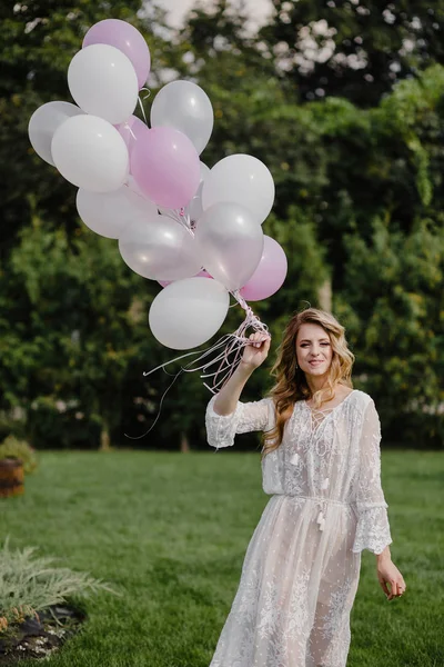 Portrait Une Fille Heureuse Avec Des Ballons Femme Tenant Des — Photo