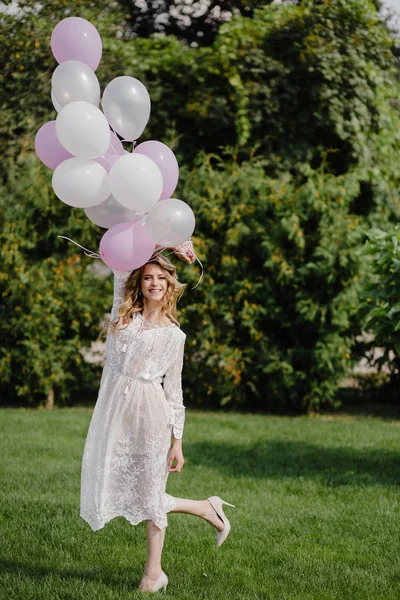 Portrait Une Fille Heureuse Avec Des Ballons Femme Tenant Des — Photo