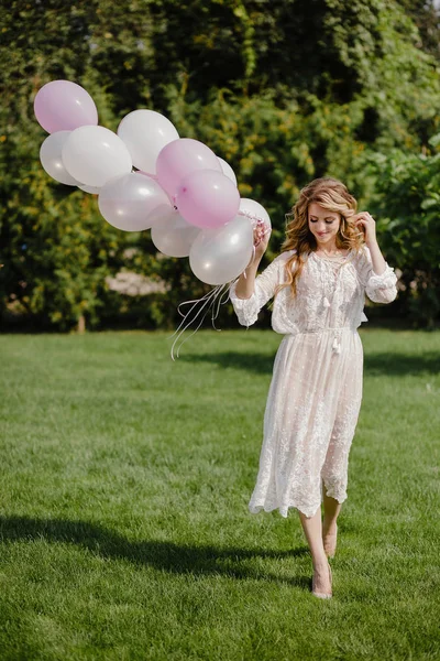 Portrait Une Fille Heureuse Avec Des Ballons Femme Tenant Des — Photo