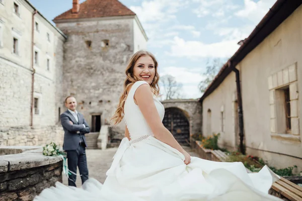 Sposo Sposo Giorno Del Matrimonio Matrimonio Bella Sposa Sposo Elegante — Foto Stock