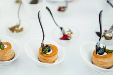 Düğün töreni. Düğün Ziyafet. Resepsiyon düğün masa ayarı .