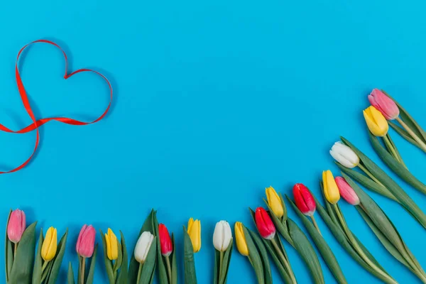 Pomysł Walentynki Tulipany Walentynki Karta Pozdrowieniami Świątecznymi Walentynki Dzień Kobiet — Zdjęcie stockowe