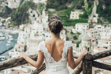 güzel gelin adada, geri görünüm arıyorum