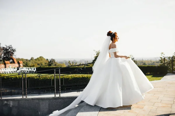 Hochzeitstag Braut Modeporträt Einer Schönen Sexy Braut Weißen Hochzeitskleid — Stockfoto