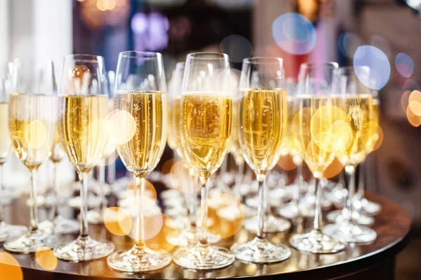 Glazen Champagne Met Bokeh Effect — Stockfoto