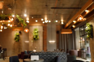 şık süslemeleri ile güzel kafe