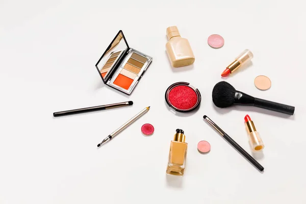 Make Cosmetica Borstels Andere Essentials Witte Achtergrond Schoonheid Mode Make — Stockfoto