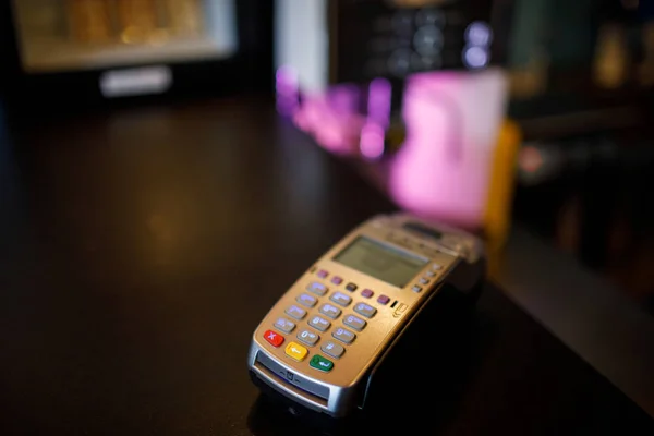 Kreditkartenautomat Mit Bokeh Hintergrund — Stockfoto