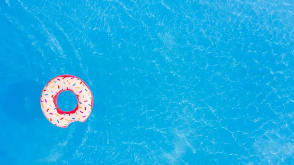 Summer Vacation Aerial View Big Pink Donut Swimming Pool — Stock Photo, Image