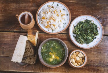 Hayat çeşitli lezzetli yemekler, başlangıç yemekleri, ana yemek, Orta Doğu restoranındaki tatlı komposto.