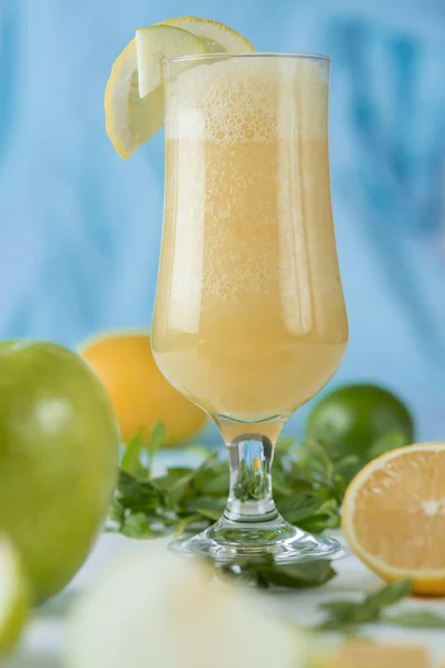 Sumo Natural Fruta Fresca Bebida Deliciosa Saudável — Fotografia de Stock