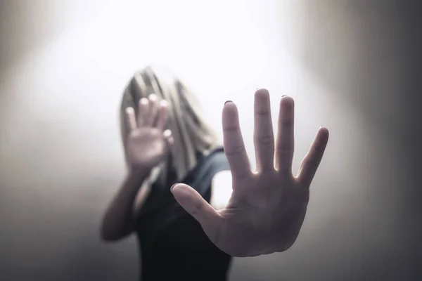 Cinsel taciz, kadınlara, Dünya Kadınlar Günü, esaret, şiddet şiddet stop