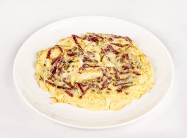 Kızarmış kuru etli lezzetli omlet