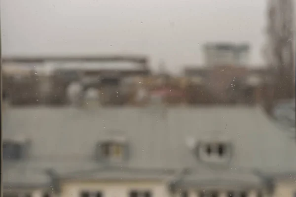 Widok Miasto Przez Okno Deszczowy Dzień — Zdjęcie stockowe