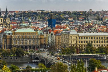Sonbaharda Prag 'ın güzel manzarası