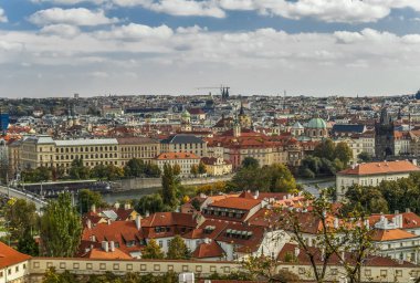Sonbaharda Prag 'ın güzel manzarası