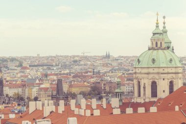 Sonbaharda Prag 'ın güzel manzarası