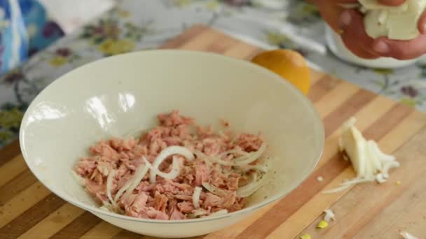 Cook Preparing Salad Mixing Tuna Onion — Stock Video