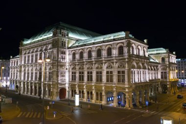 Vienna, Avusturya - Arpil 13, 2018.Vienna'nın Devlet Opera salonu, gece, Avusturya