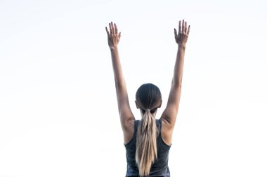 Spor için atletik sarışın arkadan görünüş giriyor