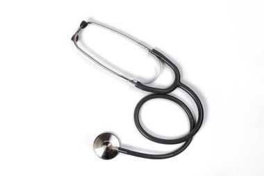 Kopya alanı ürünler civarında bir beyaz masa zemin üzerine tıbbi aksesuarları.