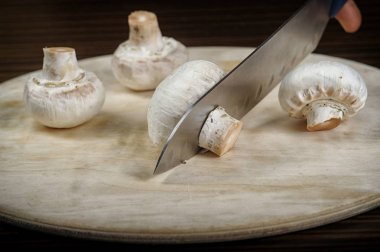 Masada taze mantarlar var.