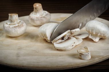 Masada taze mantarlar var.