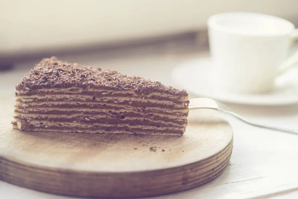 Torta mikado su tavola di legno — Foto Stock