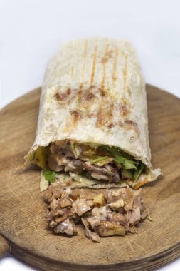 shawarma sandviç, Hünkar, gyro ahşap bir masa üzerinde