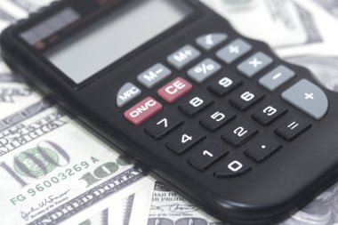 Para banknot, finans ve tasarruf hesap makinesi. İş konsepti