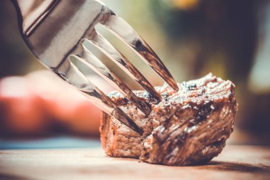 Çatal, gıda kavramı üzerinde et parçası