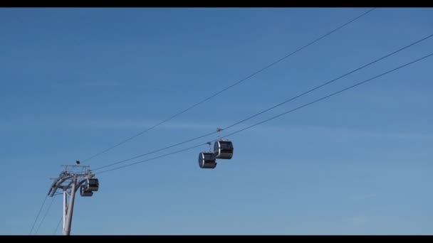 Cable Car Way Cabins Moving Ropeway Passenger Transportation Blue Sky — Stock Video