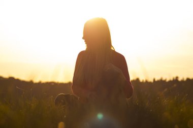 gün batımında huzur ve yoga pratik kullanımda