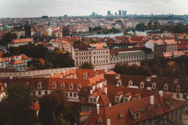 Sonbaharda Prag 'ın güzel manzarası