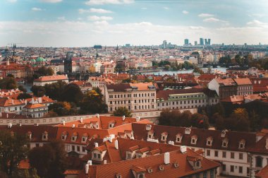 Sonbaharda Prag 'ın güzel manzarası