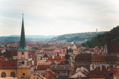 Sonbaharda Prag 'ın güzel manzarası