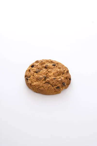 Delicious chocolate chip cookies on white background — Stock Photo, Image