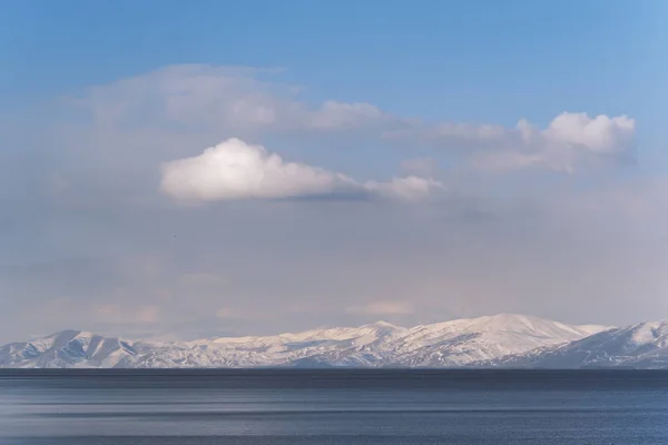 山湖区雪风景 — 图库照片