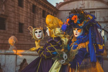 Venedik, Ita geleneksel bir festivalde renkli karnaval maskeleri