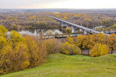 Vladimir. Klyazma Nehri üzerinde köprü.